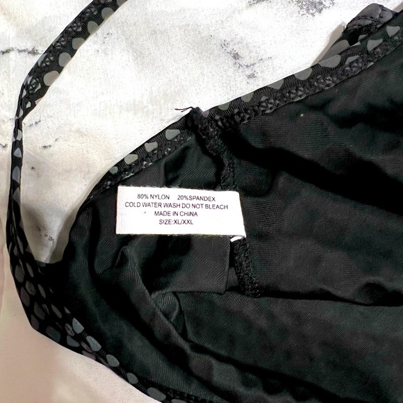 Rave Wonderland Flash Viper crop top - Picture 2 of 4